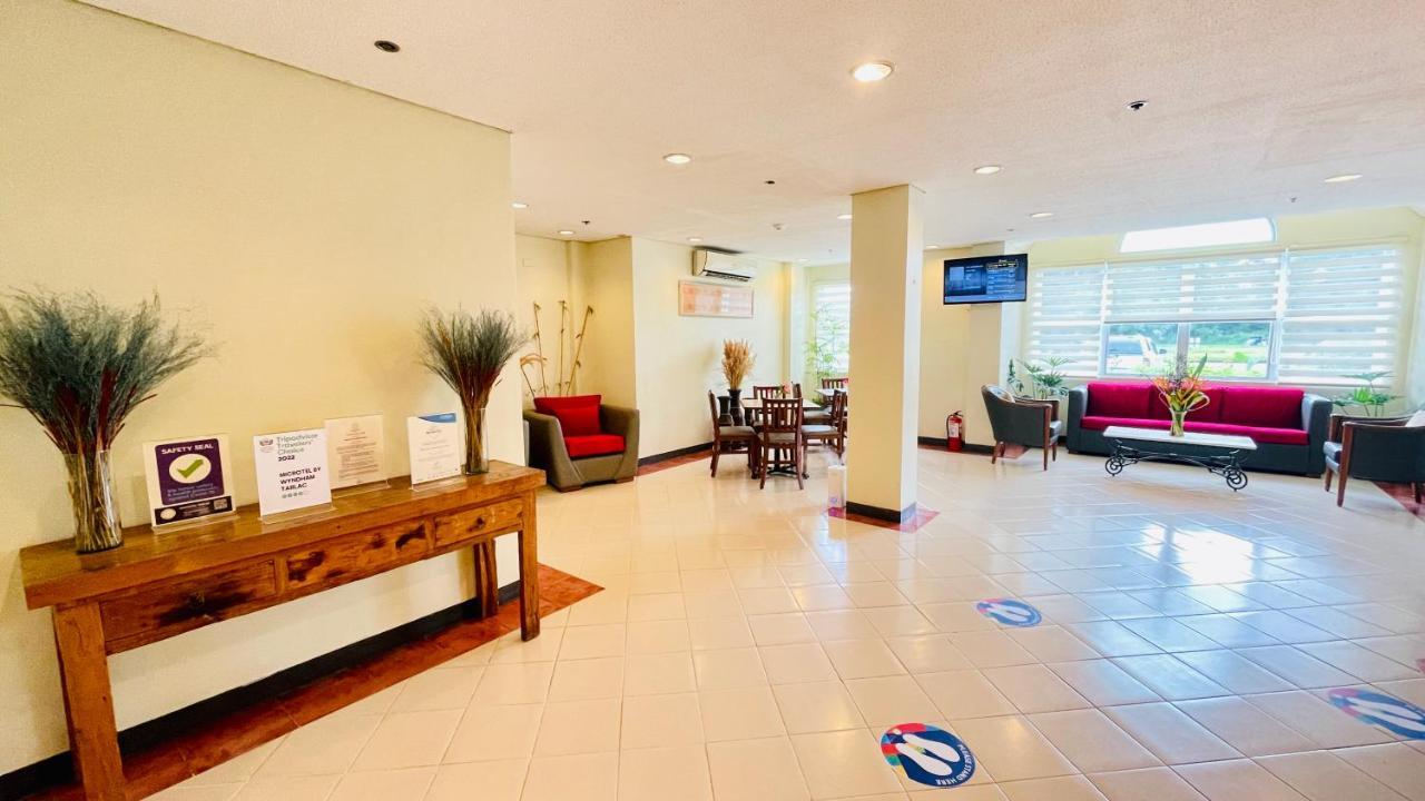 Microtel By Wyndham Tarlac Экстерьер фото